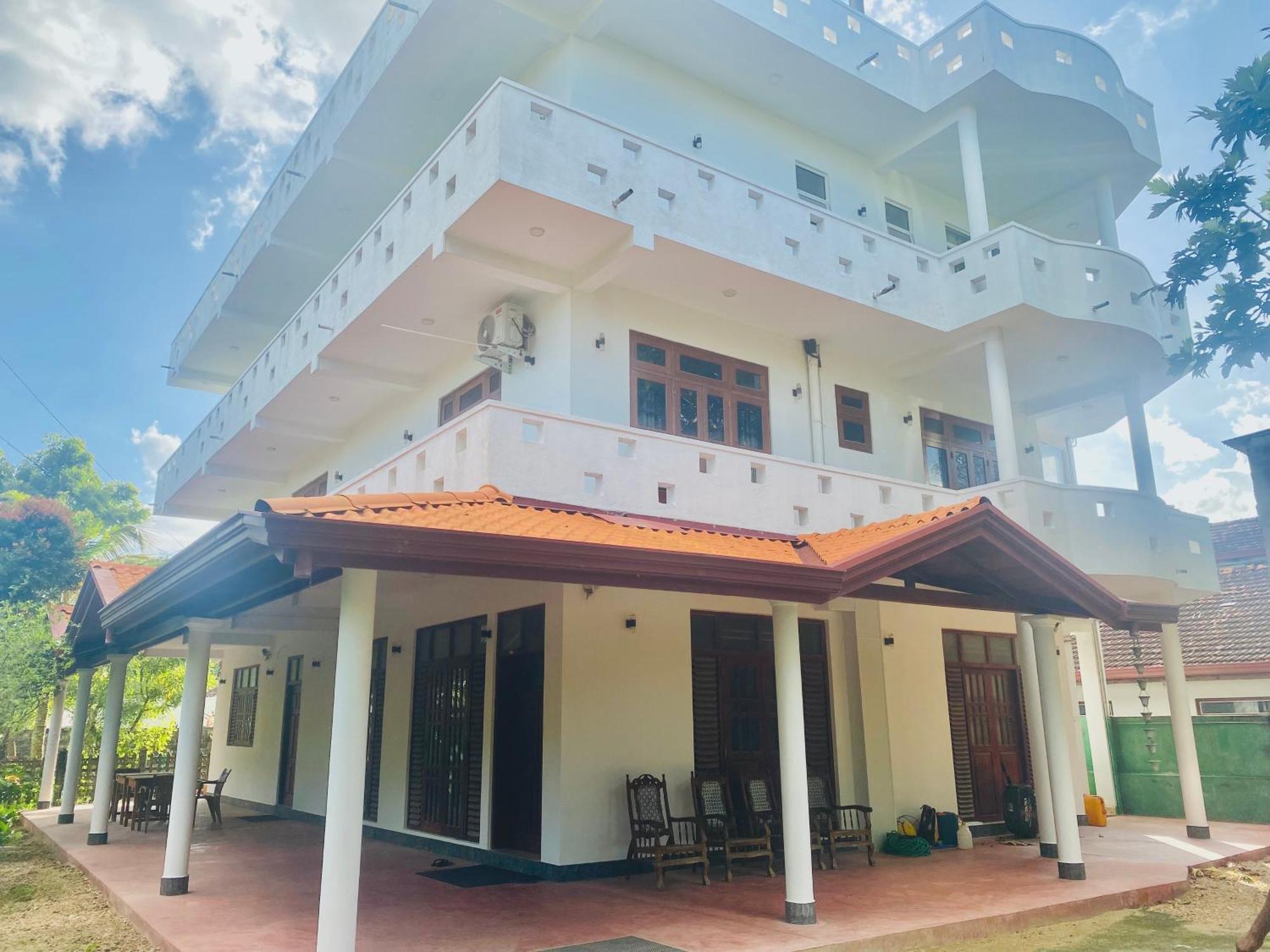 Horizon Guest House Mirissa Buitenkant foto