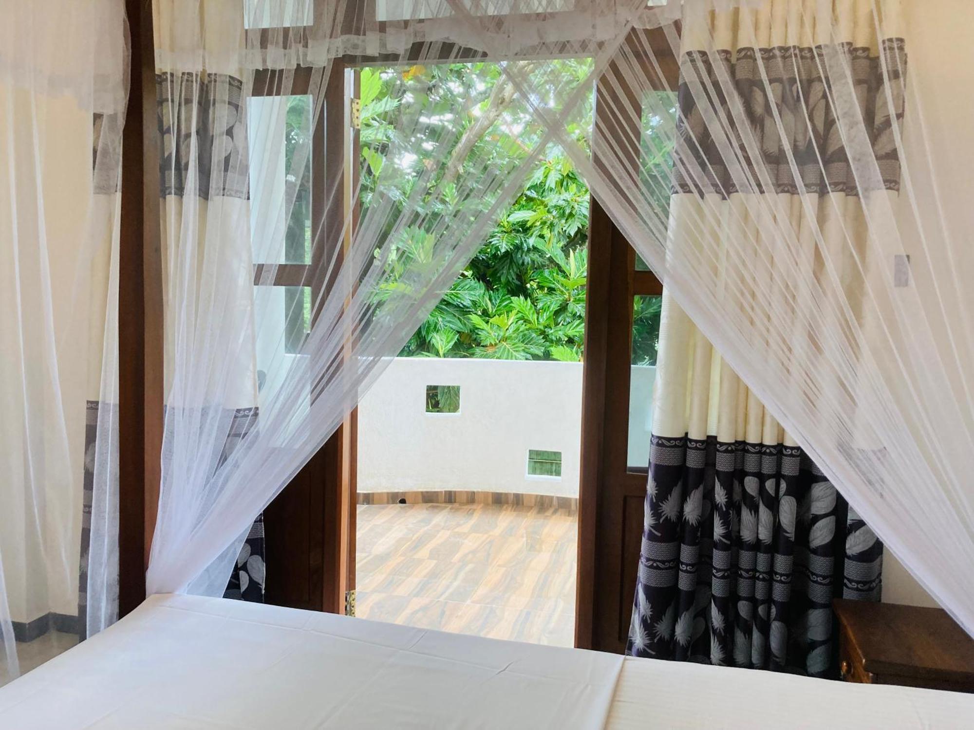 Horizon Guest House Mirissa Buitenkant foto